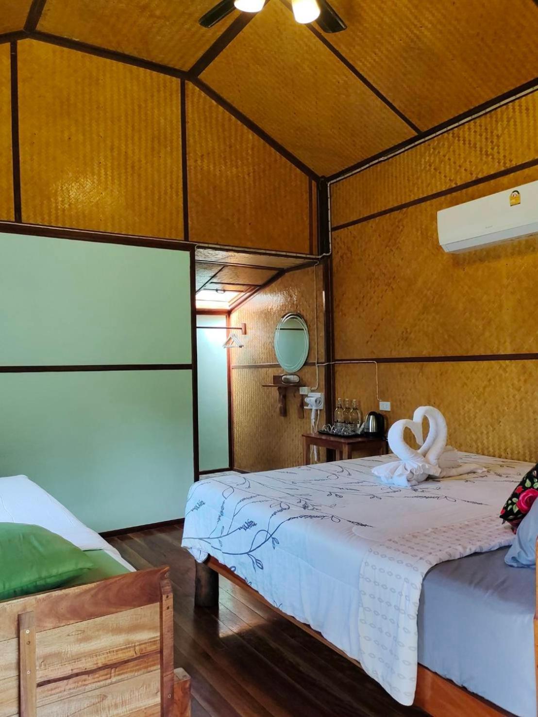 Bansuanphutarn Hotel Ban Pha Saeng Lang Eksteriør billede